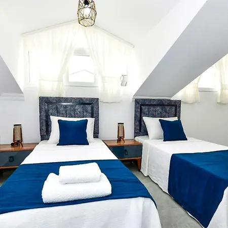 4 Bedroom - 5847 Vila Fethiye