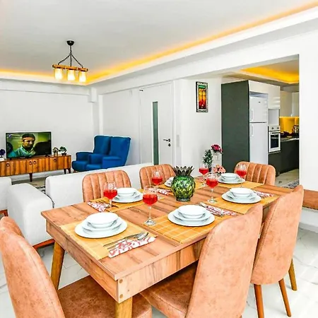 4 Bedroom - 5847