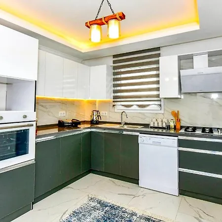 Vila 4 Bedroom - 5847
